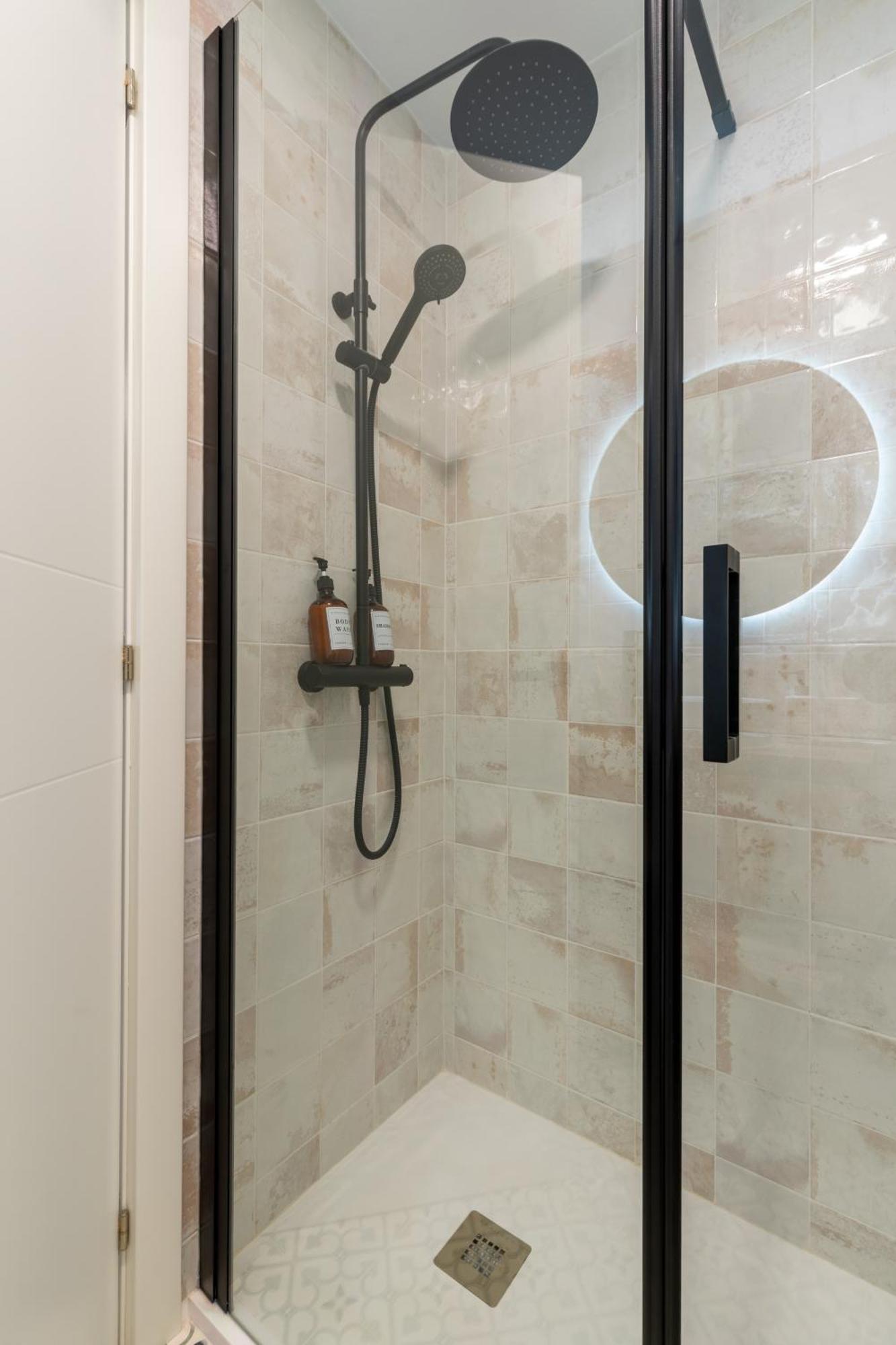 Diseno Y Comodidad En Bami Sevilla Eksteriør bilde